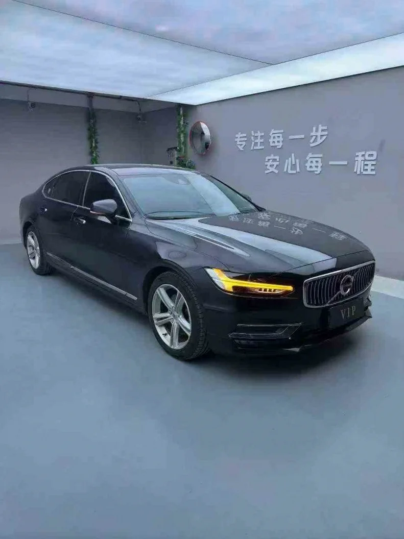沃尔沃S90 正面外观三