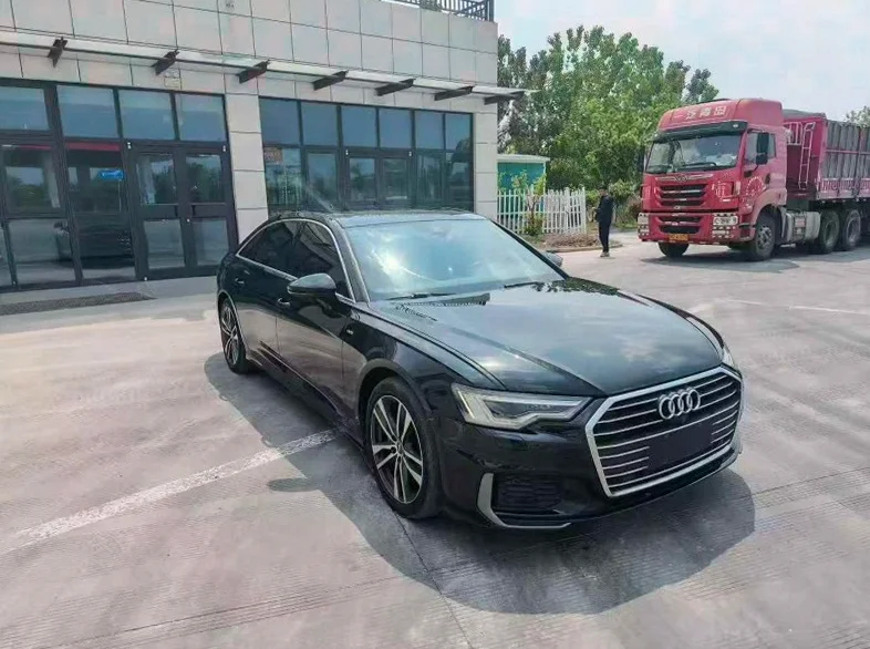 奥迪A6L 正面外观三