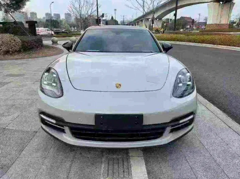 19年保时捷帕拉梅拉行政加长2.9T