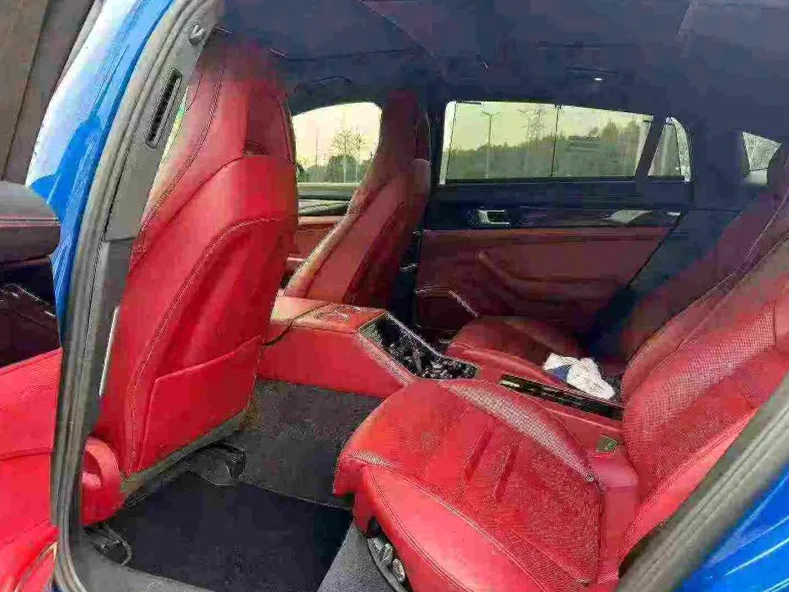 保时捷帕拉梅拉 后面外观二