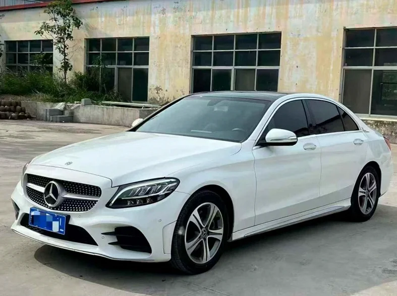 奔驰C 正面外观三