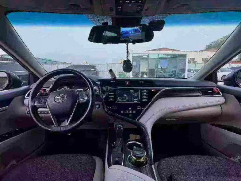 丰田凯美瑞 正面外观三