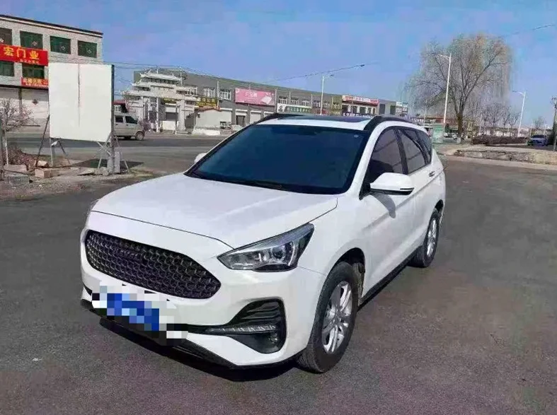 哈弗M6 正面外观二