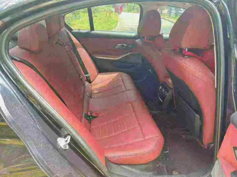 宝马3系 后面外观一