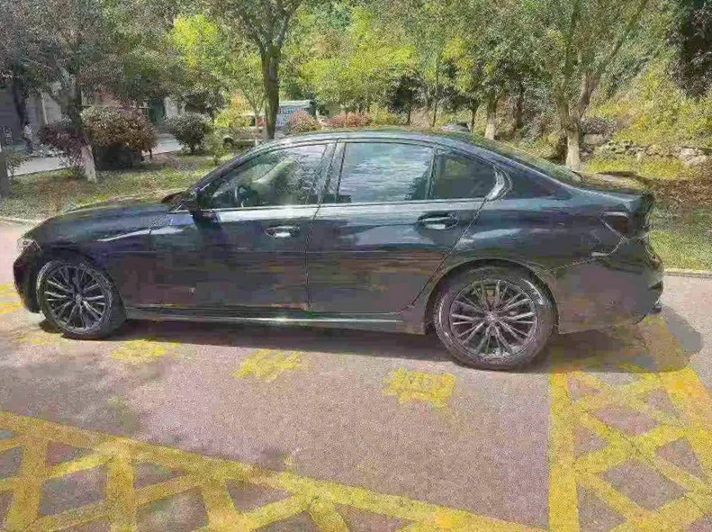 宝马3系 内饰后排