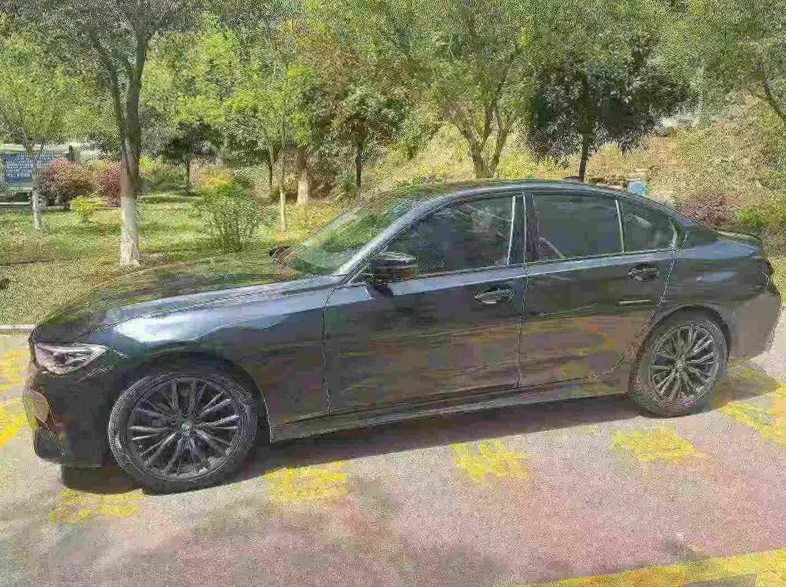 宝马3系 正面外观三