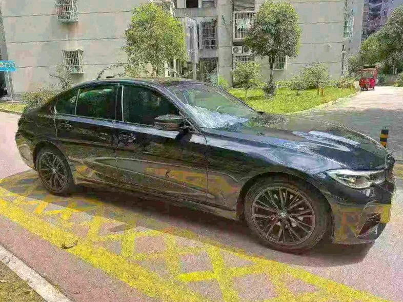 宝马3系 正面外观二