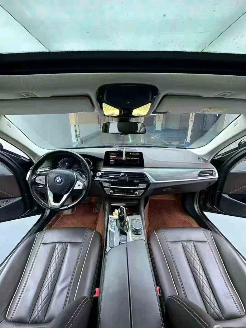 宝马5系 后面外观三