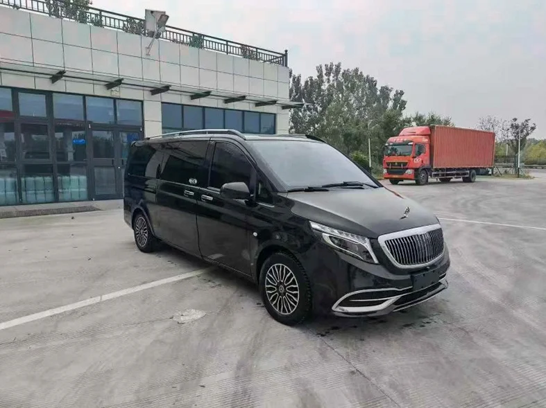 奔驰威霆 正面外观三