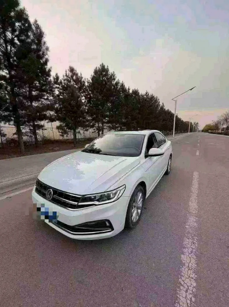 大众宝来 正面外观二