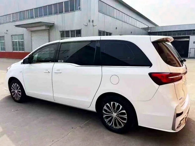 别克GL8 内饰前排