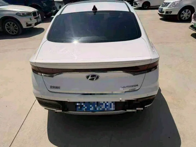 现代菲斯塔 后面外观一