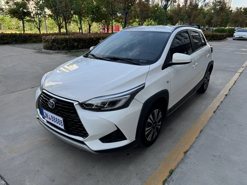 丰田YARiS 正面外观三
