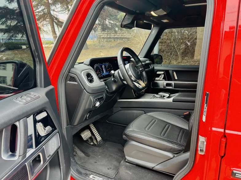 奔驰G 内饰后排