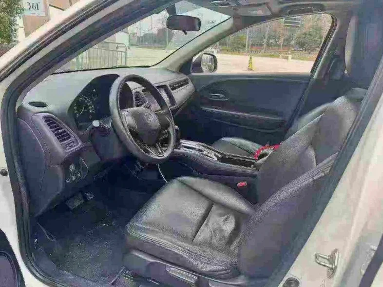 本田缤智 后面外观三