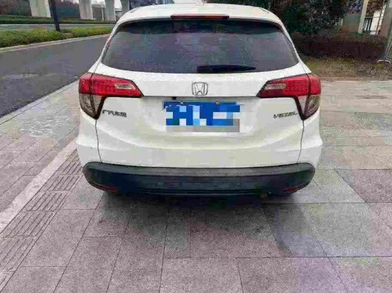 本田缤智 内饰前排