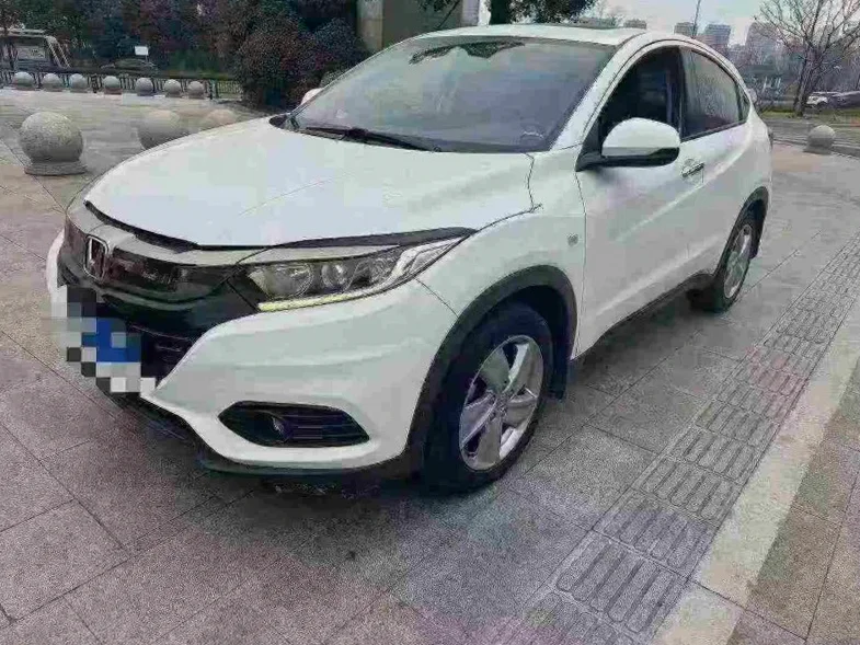 本田缤智 正面外观二