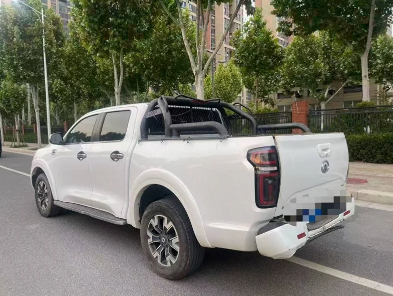 长城汽车炮 后面外观一