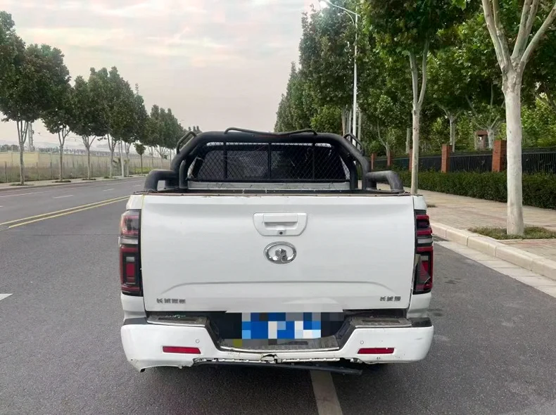 长城汽车炮 后面外观二