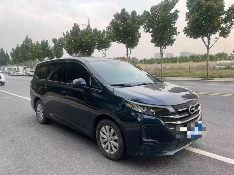 传祺M6 正面外观二