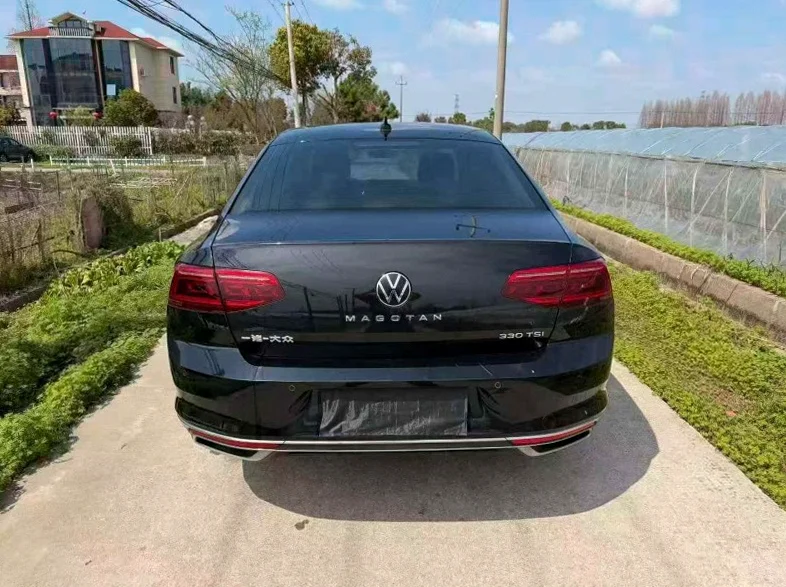 大众迈腾 后面外观三