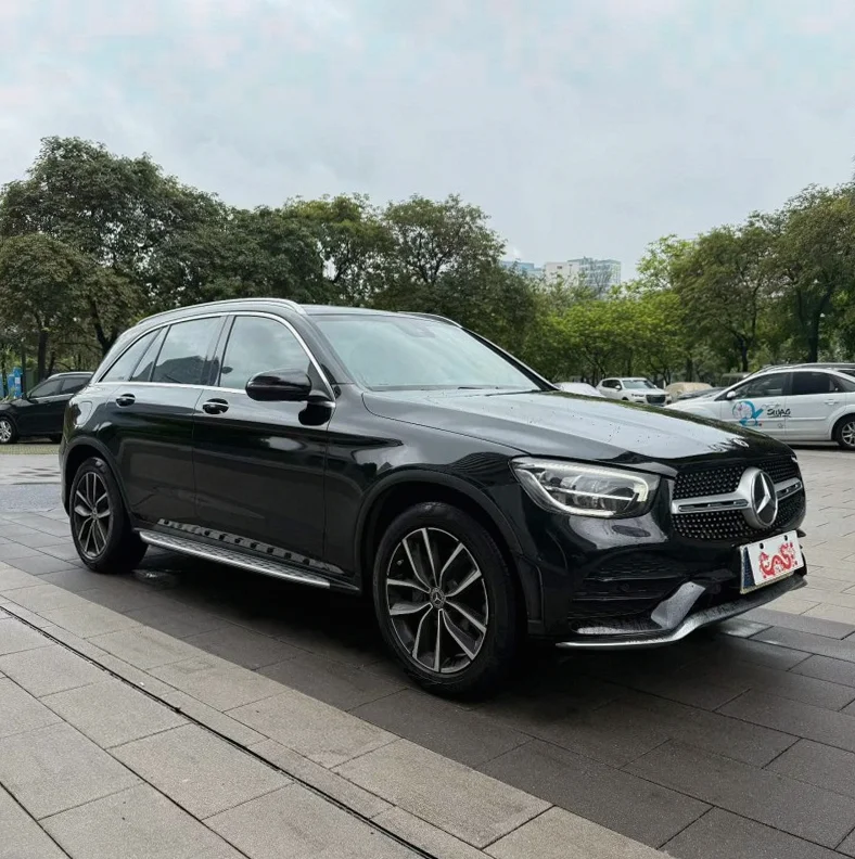 奔驰GLC 正面外观二