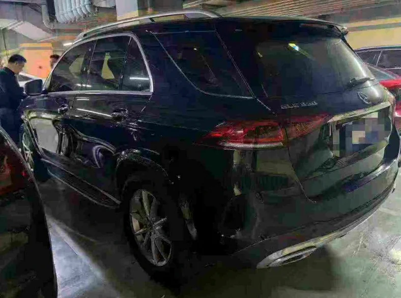 奔驰GLE 后面外观二