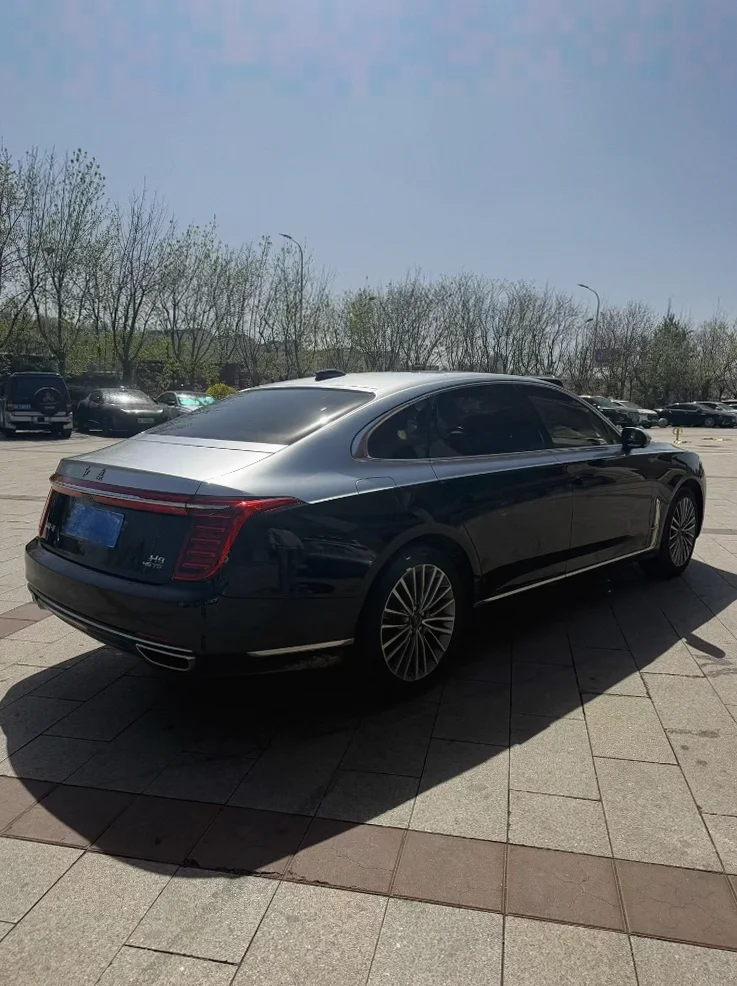 红旗H9 后面外观二