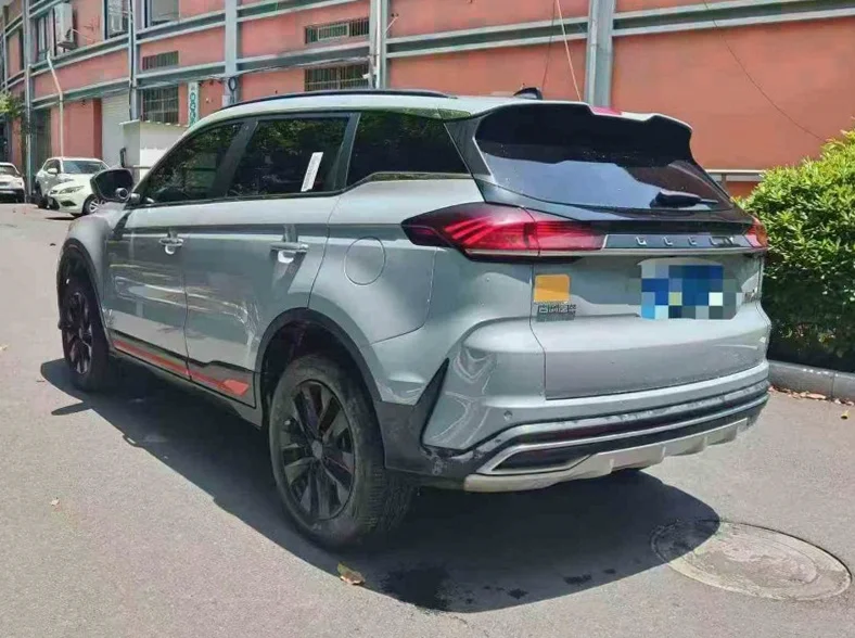 吉利博越 内饰后排