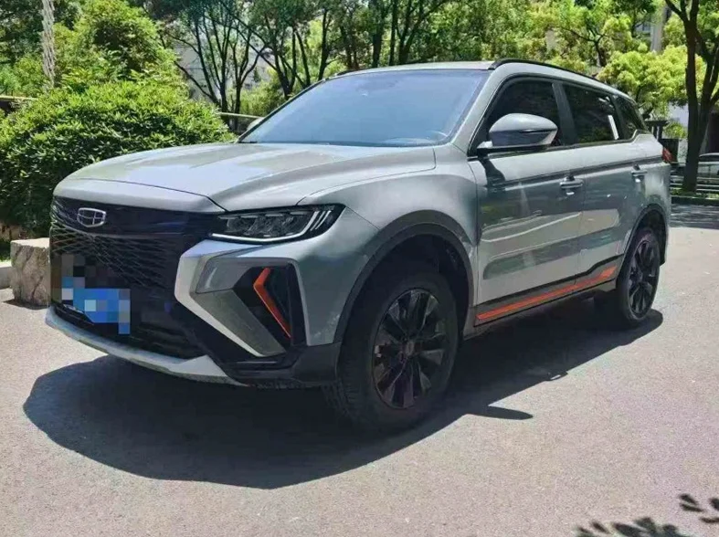 吉利博越 正面外观二