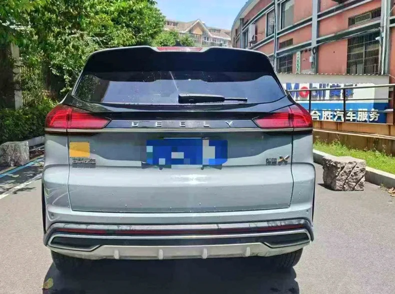 吉利博越 驾驶室