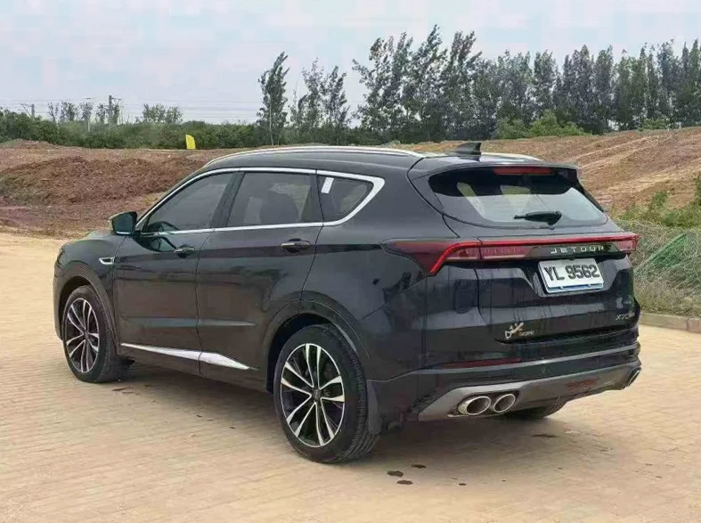 奇瑞捷途 内饰前排