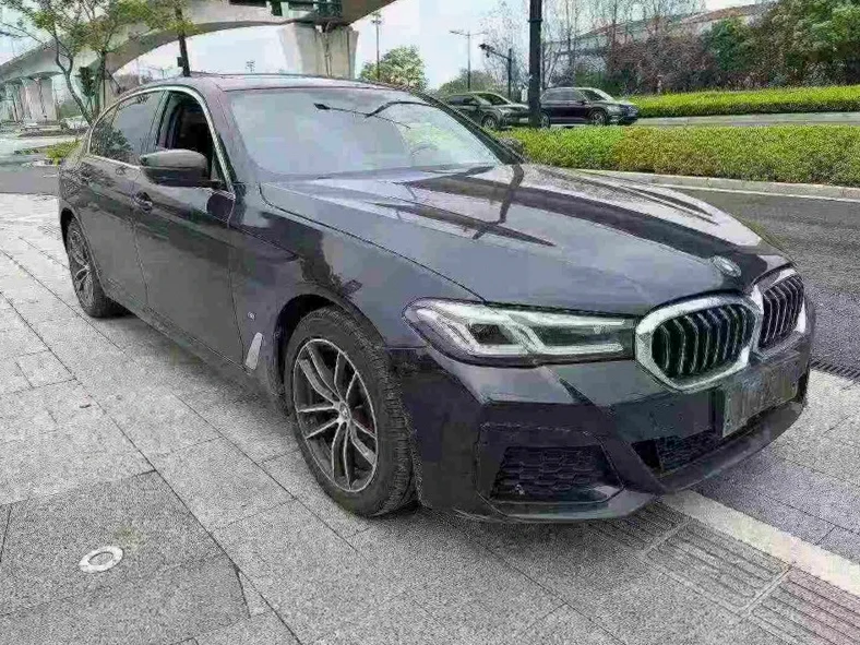 宝马5系 正面外观二