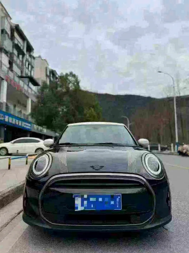 22年宝马Mini 2.0T五门版