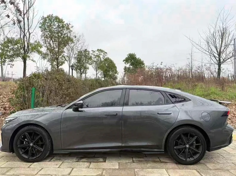 长安汽车UNI 后面外观三