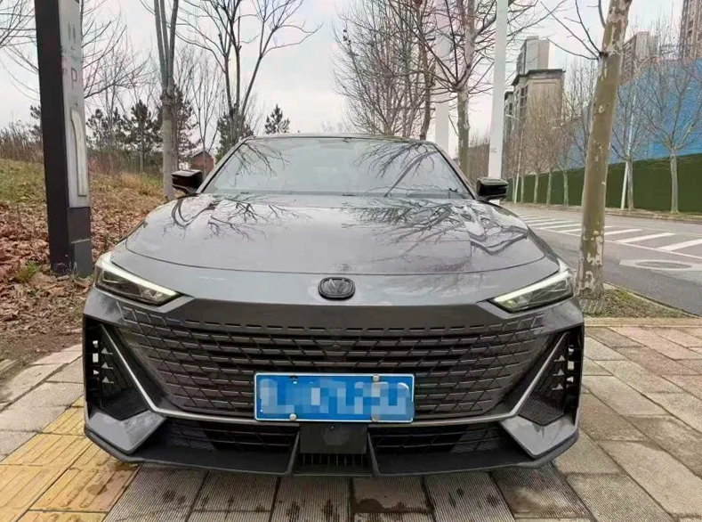 22年长安UNI-V 1.5T顶配