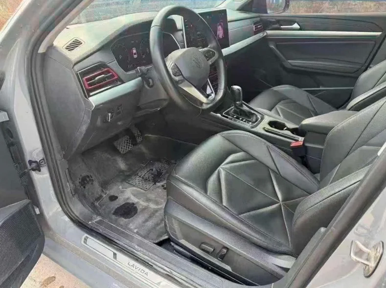 大众朗逸 内饰前排