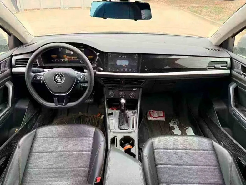 大众朗逸 后面外观三