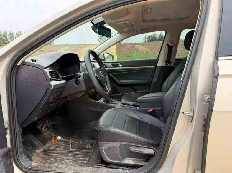 大众朗逸 后面外观一