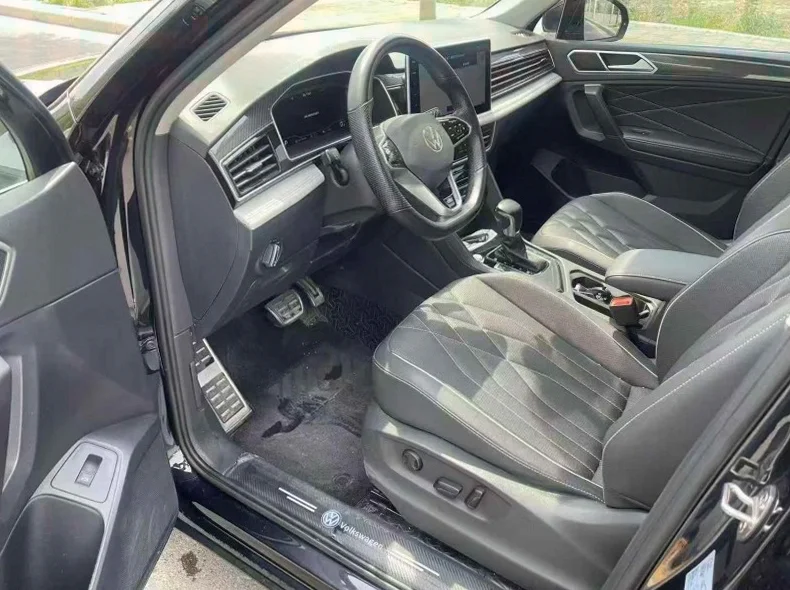 大众途观 驾驶室