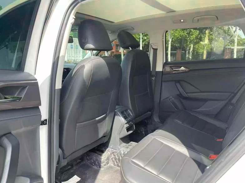 大众途岳 内饰前排