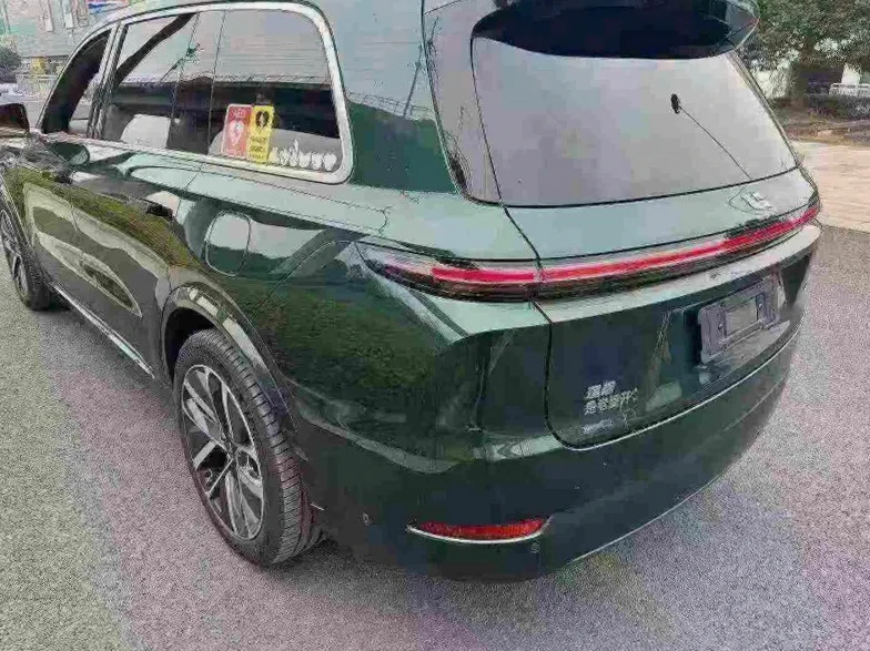 理想L9 内饰前排