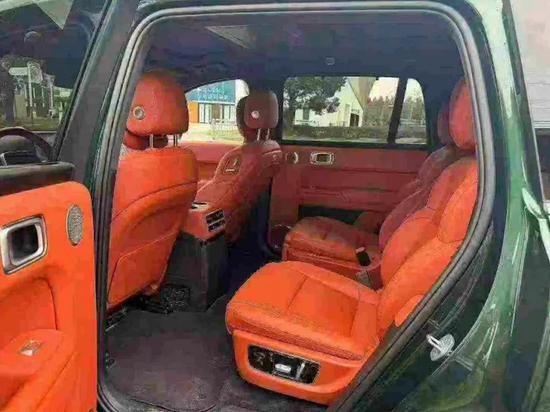 理想L9 后面外观二