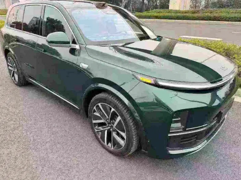 理想L9 正面外观三