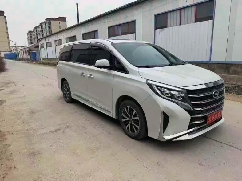 传祺M8 正面外观二