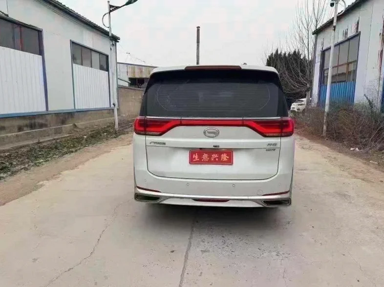 传祺M8 后面外观二