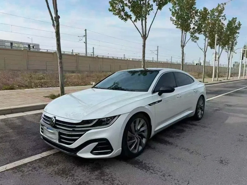 大众CC 正面外观三