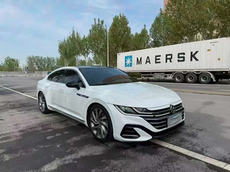 大众CC 正面外观二