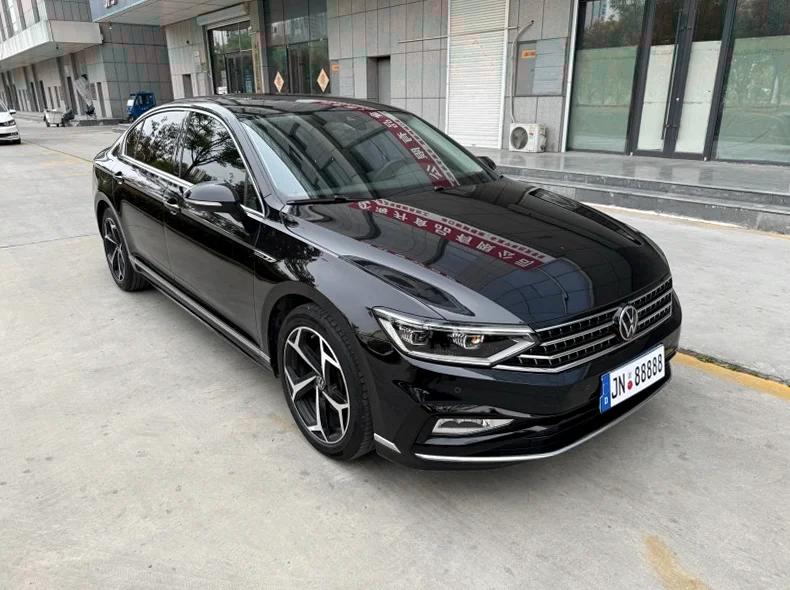 大众迈腾 正面外观二