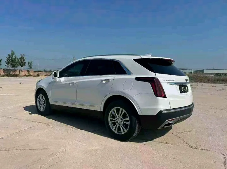 凯迪拉克XT5 内饰前排